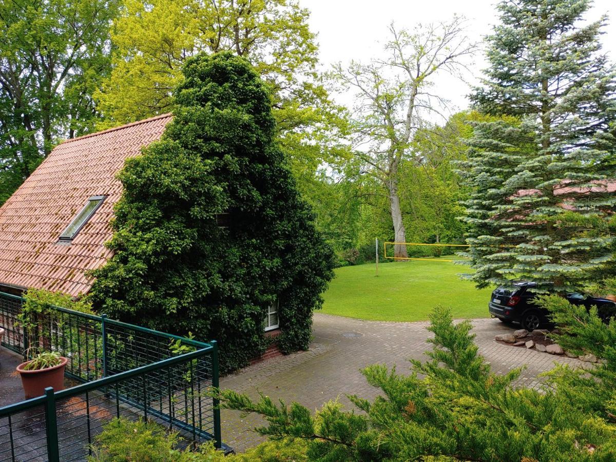 4 Sterne-Haus Am See Waren  Extérieur photo